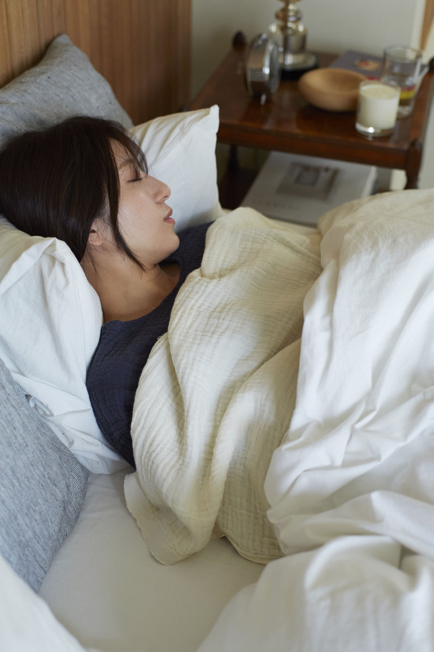 春の寝具は何を使う？寝室の衣替えにガーゼがおすすめな理由