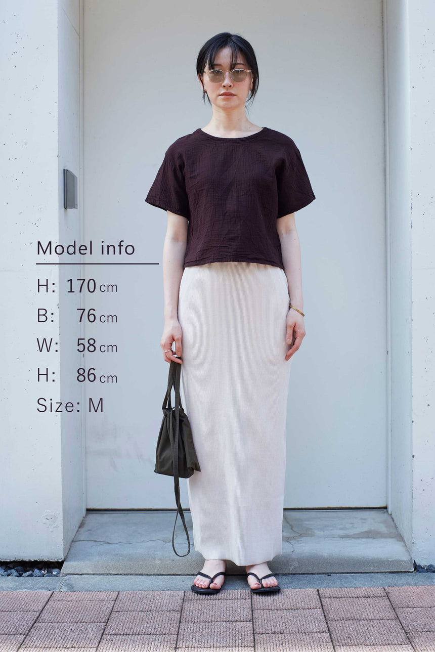 ショート丈半袖Tシャツ
