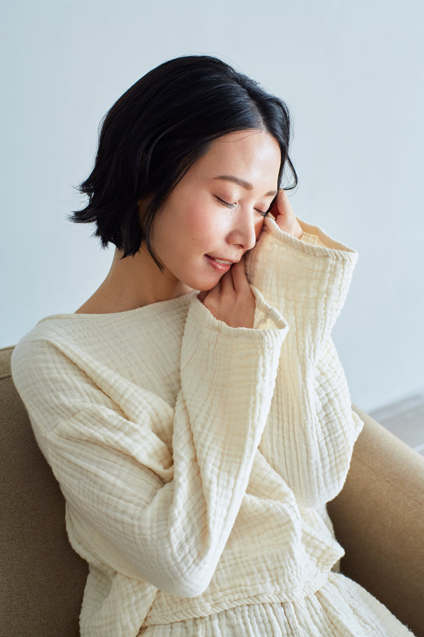 ショート丈長袖Tシャツ