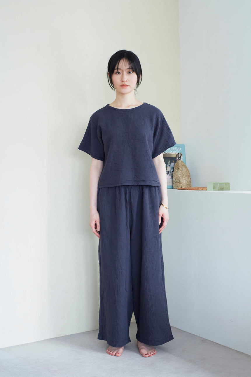 ショート丈半袖Tシャツ
