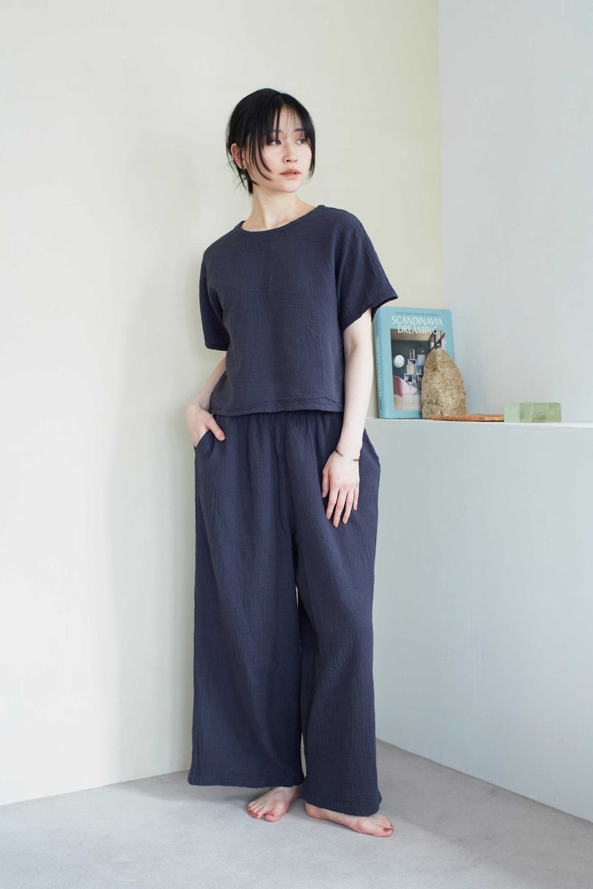 ショート丈半袖Tシャツ
