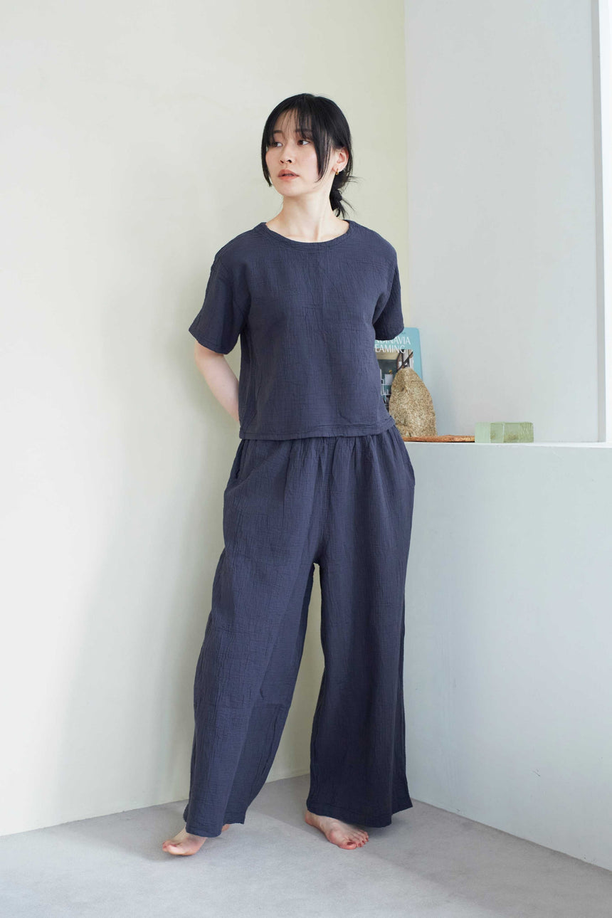 ショート丈半袖Tシャツ