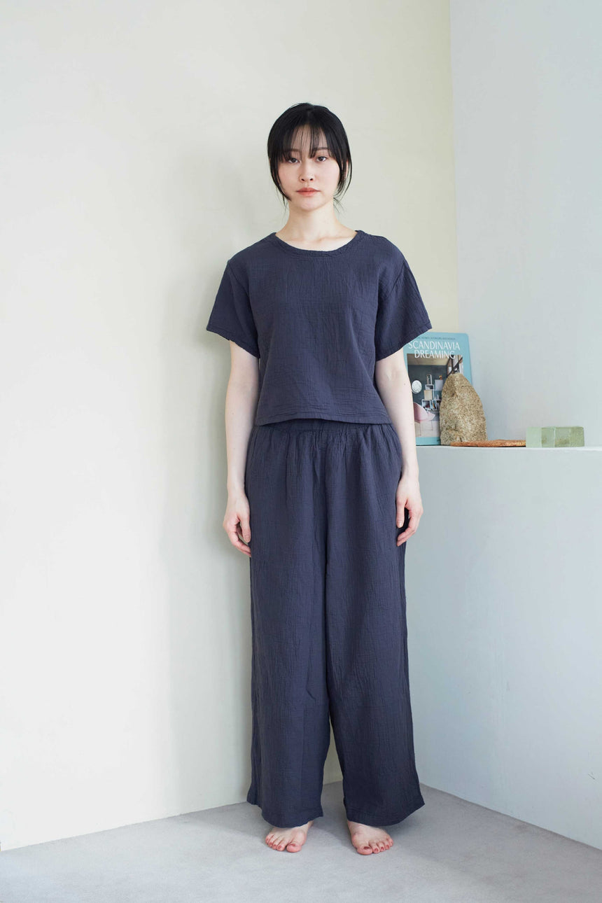 ショート丈半袖Tシャツ