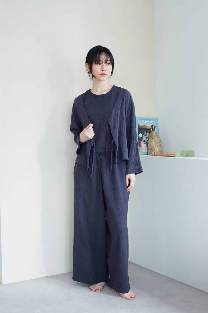 ショート丈半袖Tシャツ