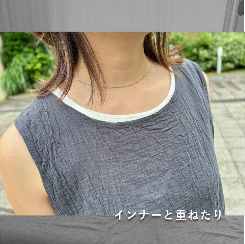 タンクトップ